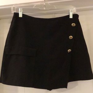 Black Skort
